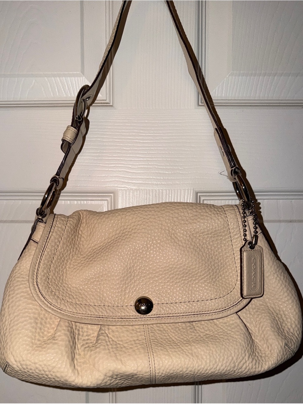 Coach Soho Cream Pebbled Leather Flap Bag Pink Lining F13729